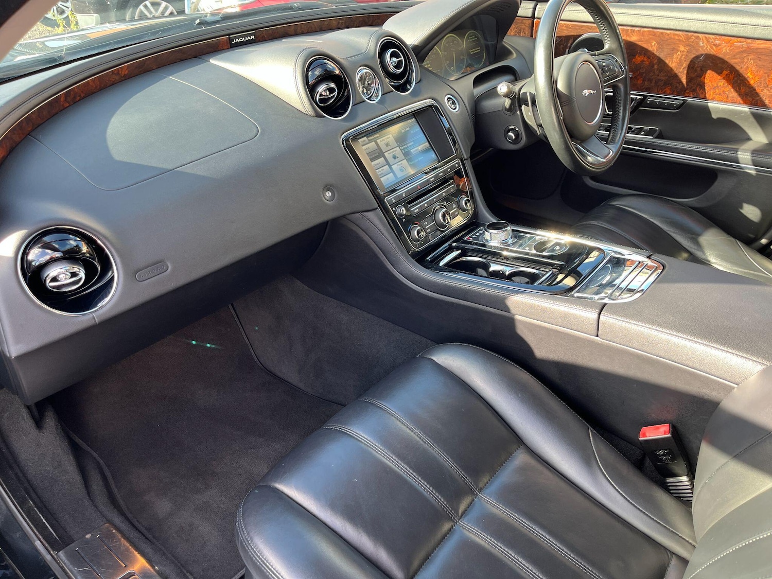 Used Jaguar XJ 2015 for sale - 76398740: Photo 9