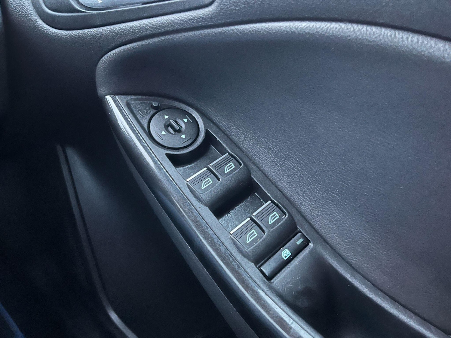 Used Ford Focus 2017 for sale - 76473433: Photo 16