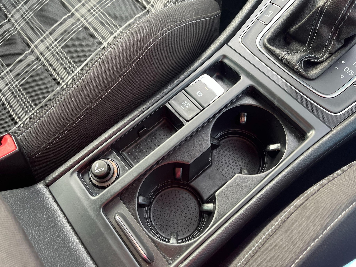 Used Volkswagen Golf 2015 for sale - 77586311: Photo 32