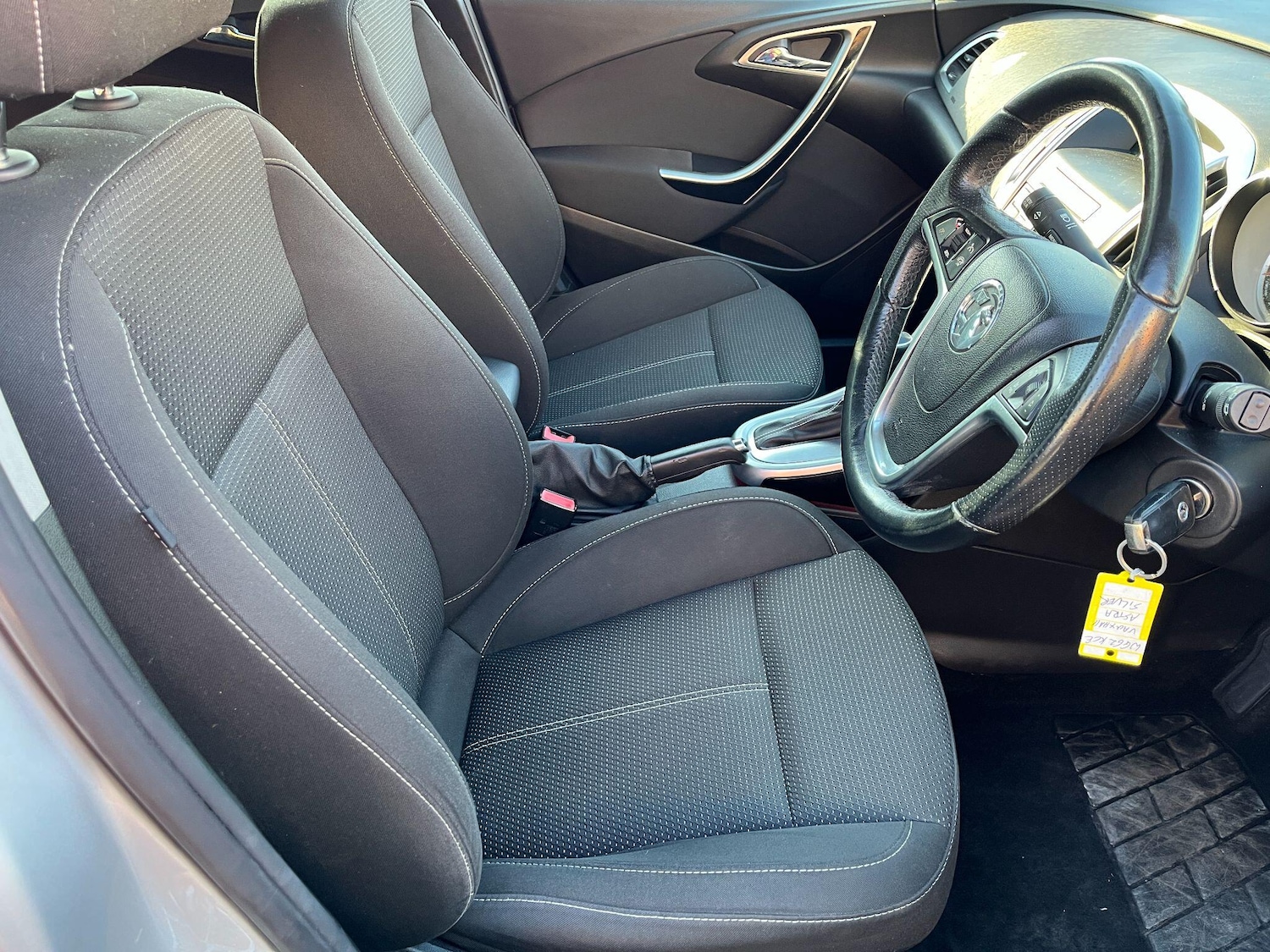 Used Vauxhall Astra 2013 for sale - 76122351: Photo 9