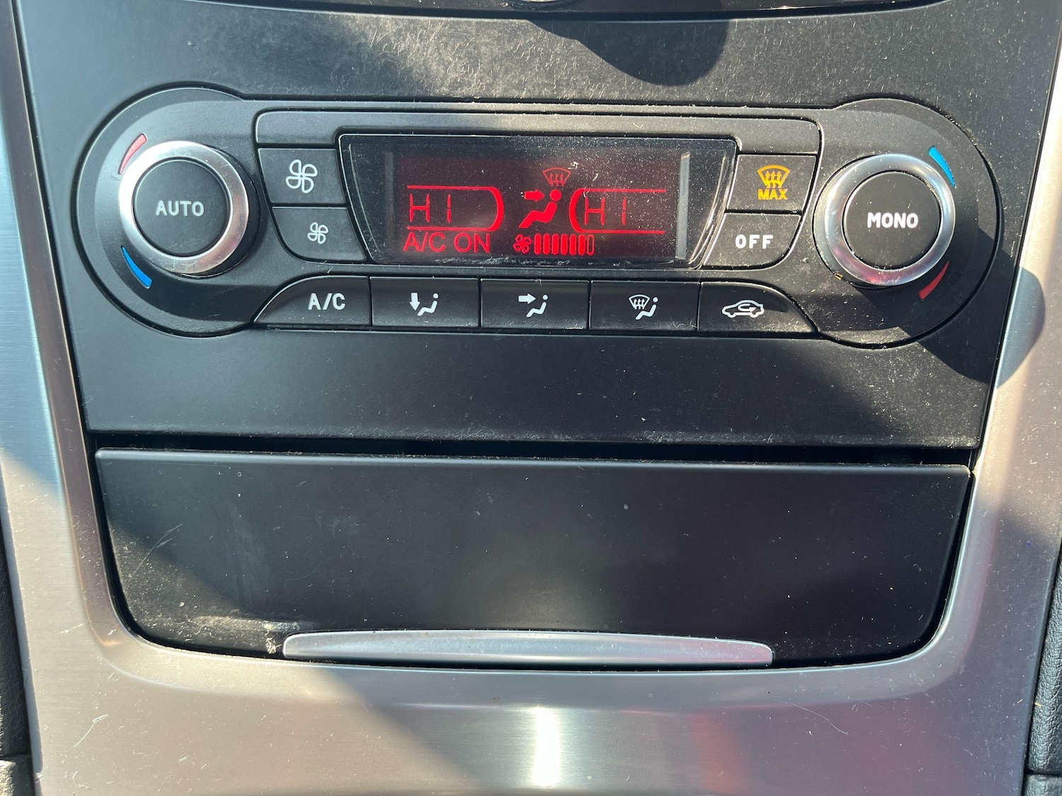 Used Ford Mondeo 2011 for sale - 76991025: Photo 26