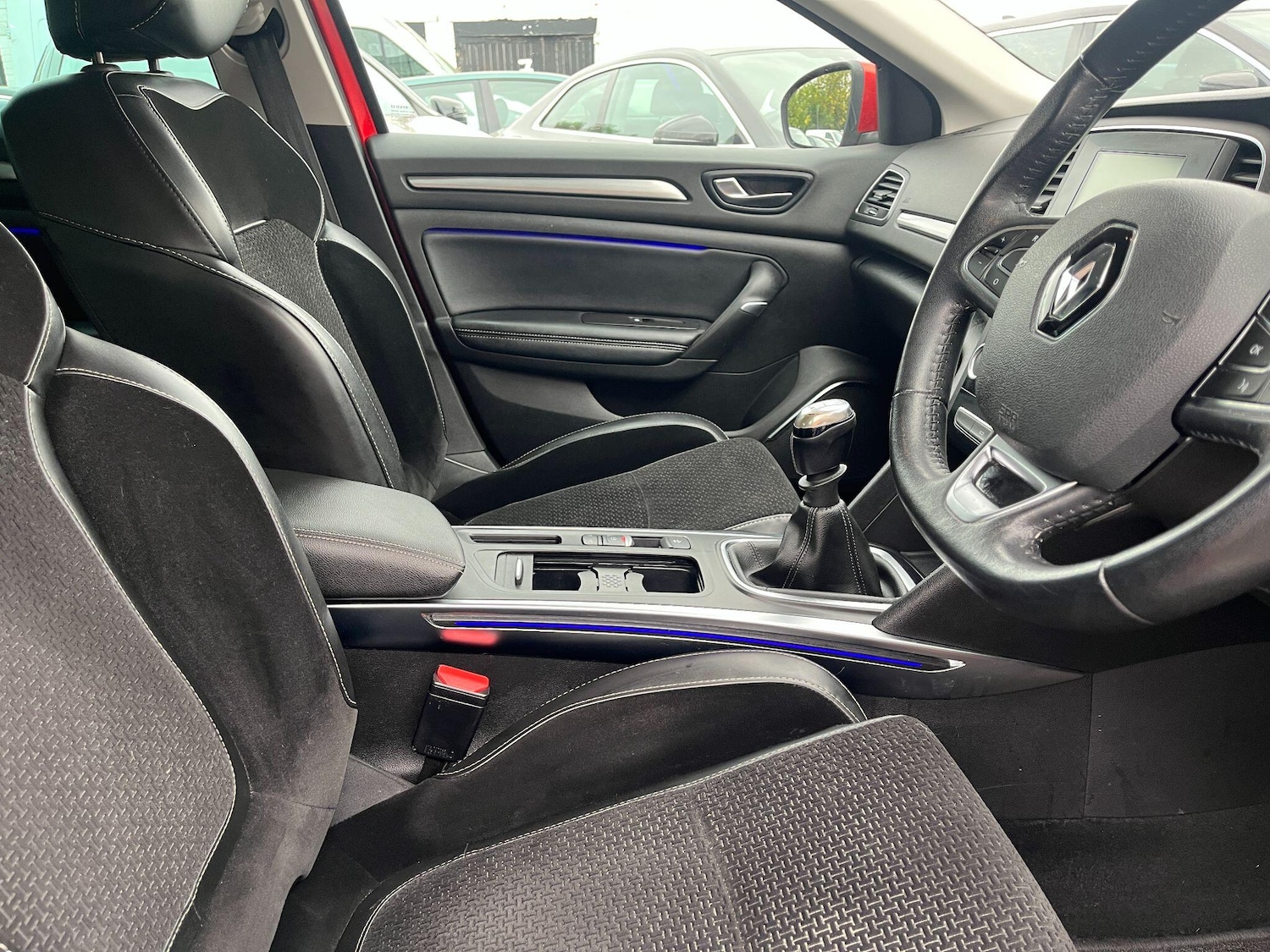 Used Renault Megane 2017 for sale - 76801728: Photo 11