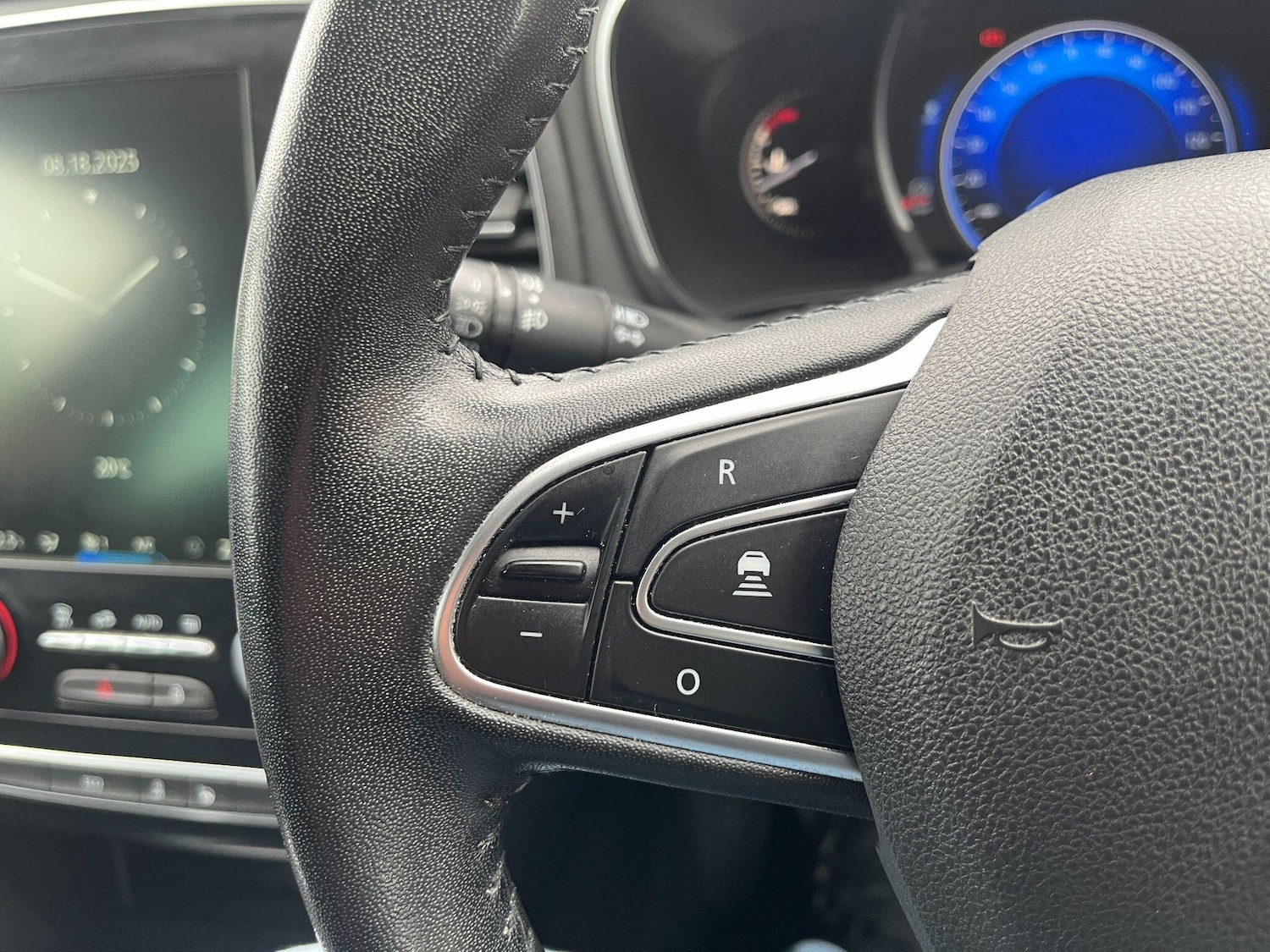 Used Renault Megane 2017 for sale - 76801728: Photo 22