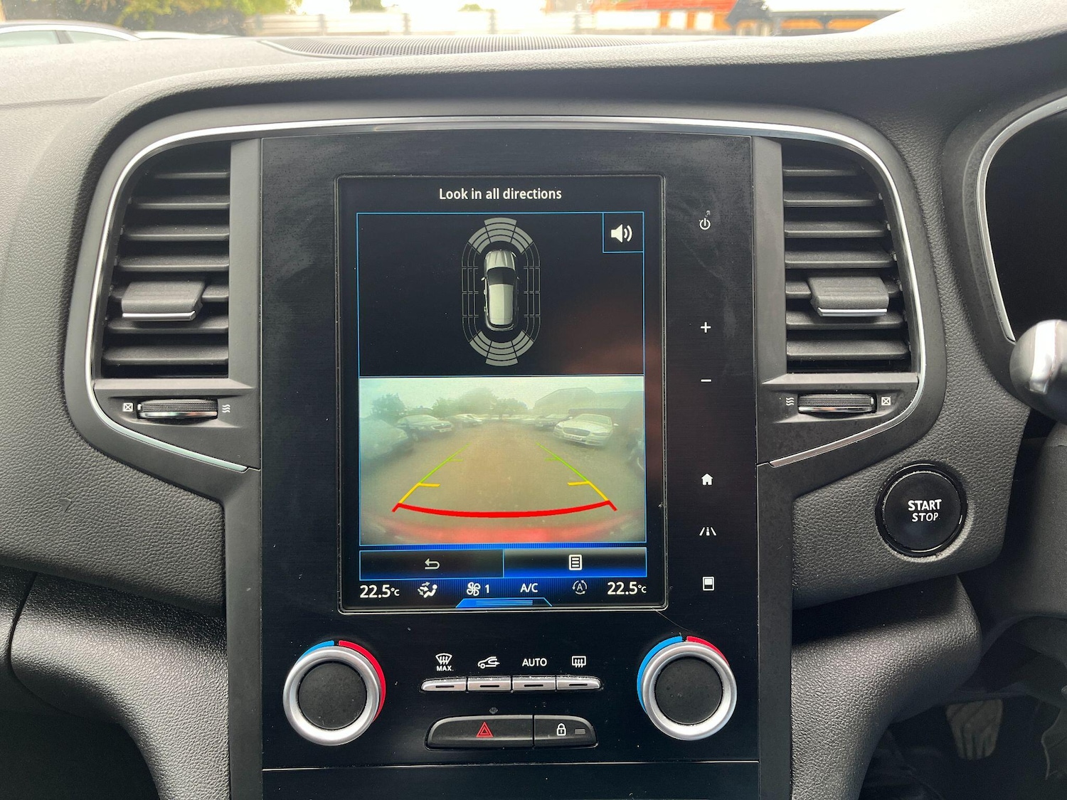 Used Renault Megane 2017 for sale - 76801728: Photo 36