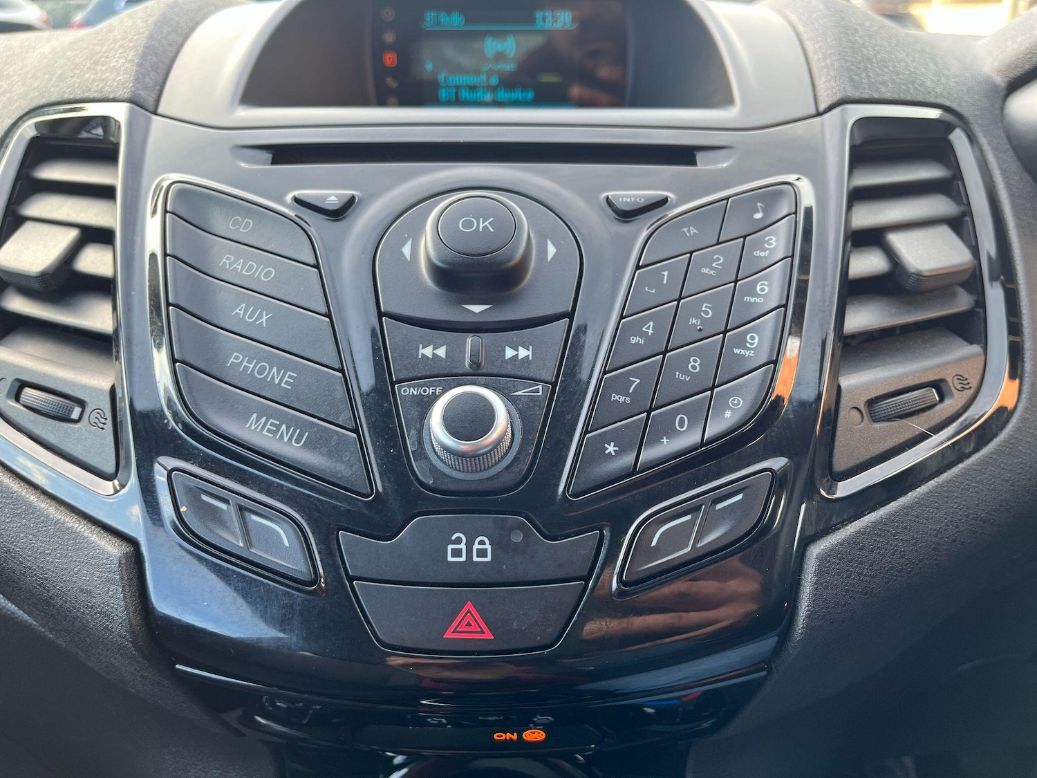 Used Ford Fiesta 2014 for sale - 76572294: Photo 25