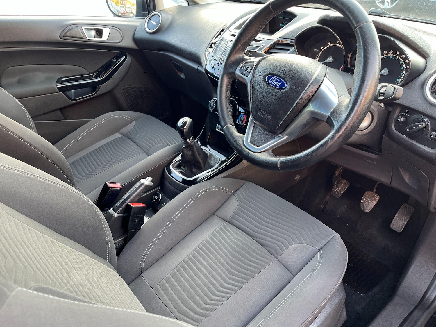 Used Ford Fiesta 2014 for sale - 76572294: Photo 9
