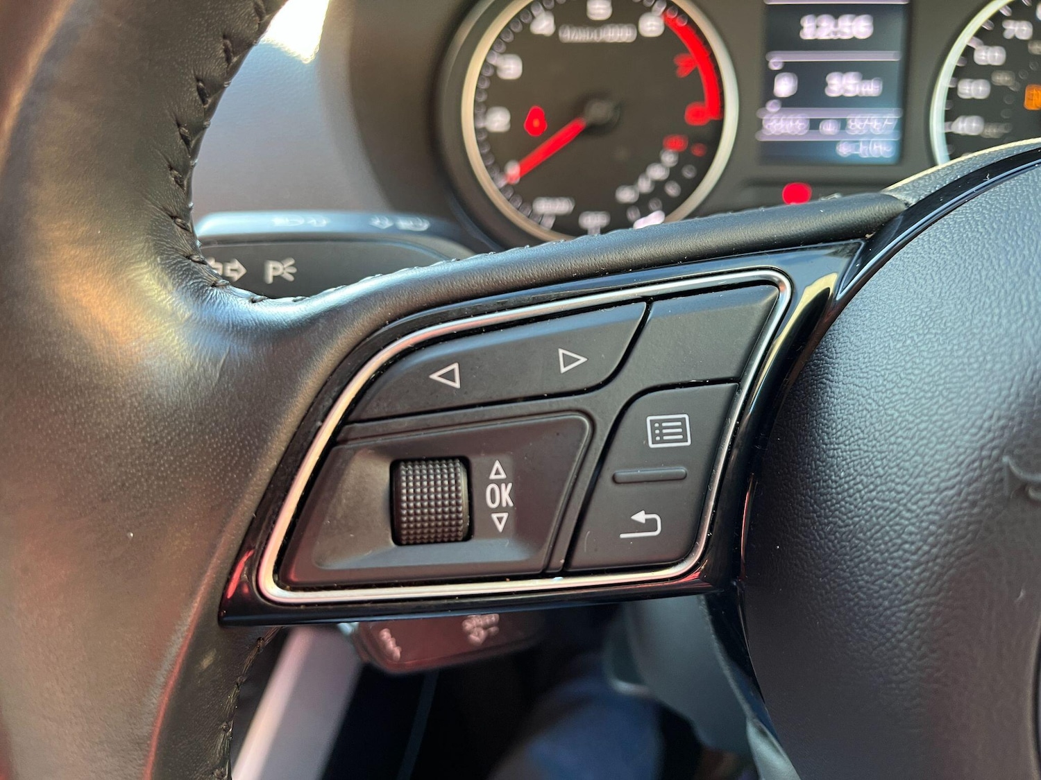 Used Audi Q2 2018 for sale - 77098073: Photo 32