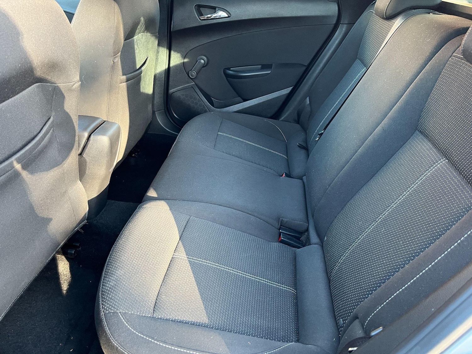 Used Vauxhall Astra 2013 for sale - 76989872: Photo 15