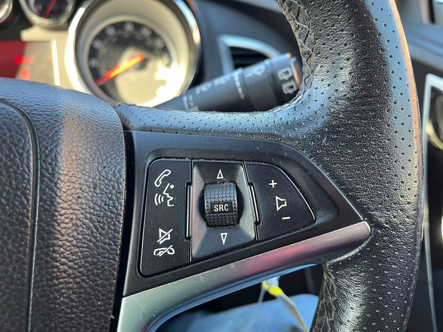 Used Vauxhall Astra 2013 for sale - 76989872: Photo 22