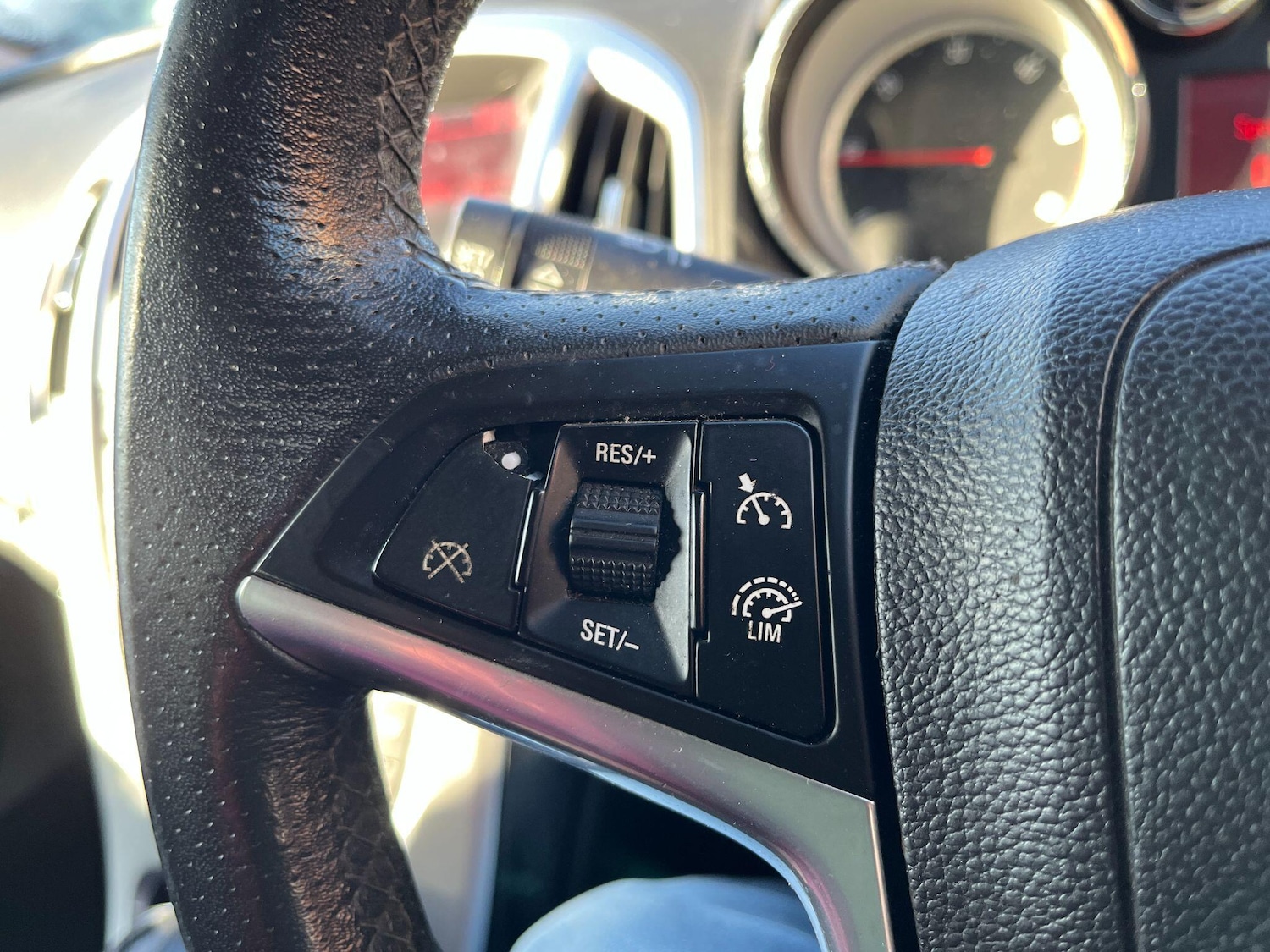 Used Vauxhall Astra 2013 for sale - 76989872: Photo 23