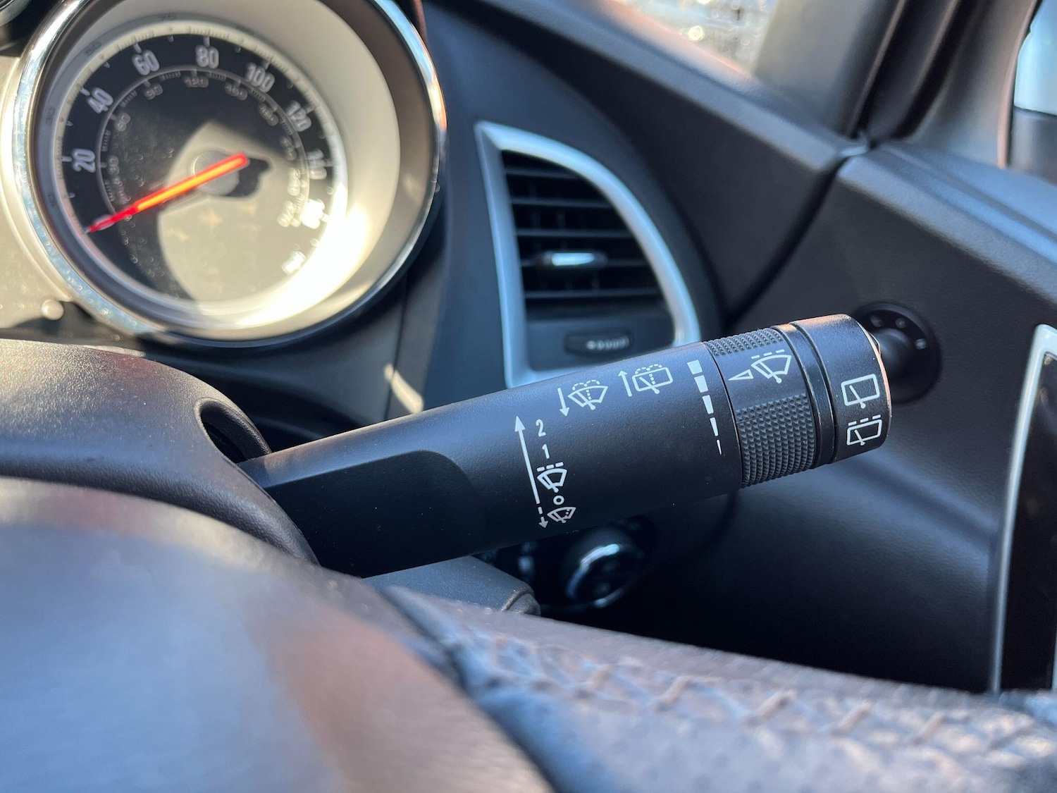 Used Vauxhall Astra 2013 for sale - 76989872: Photo 25