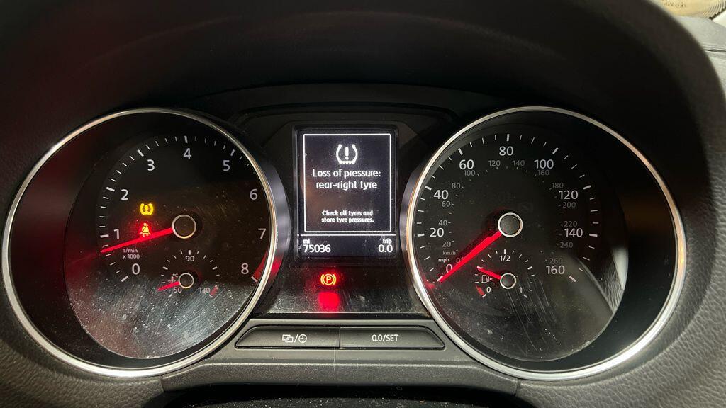 Used Volkswagen Polo 2015 for sale - 77279142: Photo 10