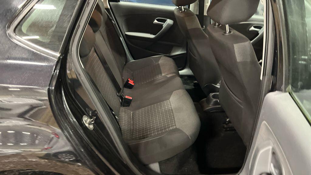 Used Volkswagen Polo 2015 for sale - 77279142: Photo 8