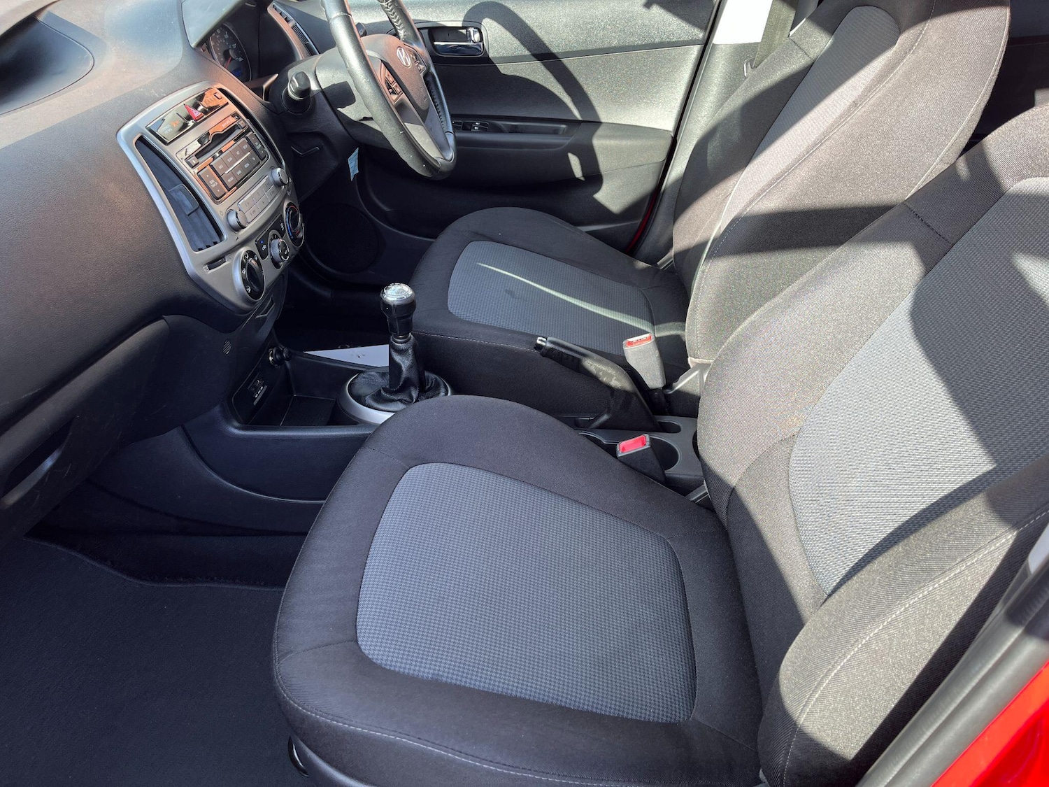 Used Hyundai i20 2014 for sale - 76573664: Photo 14