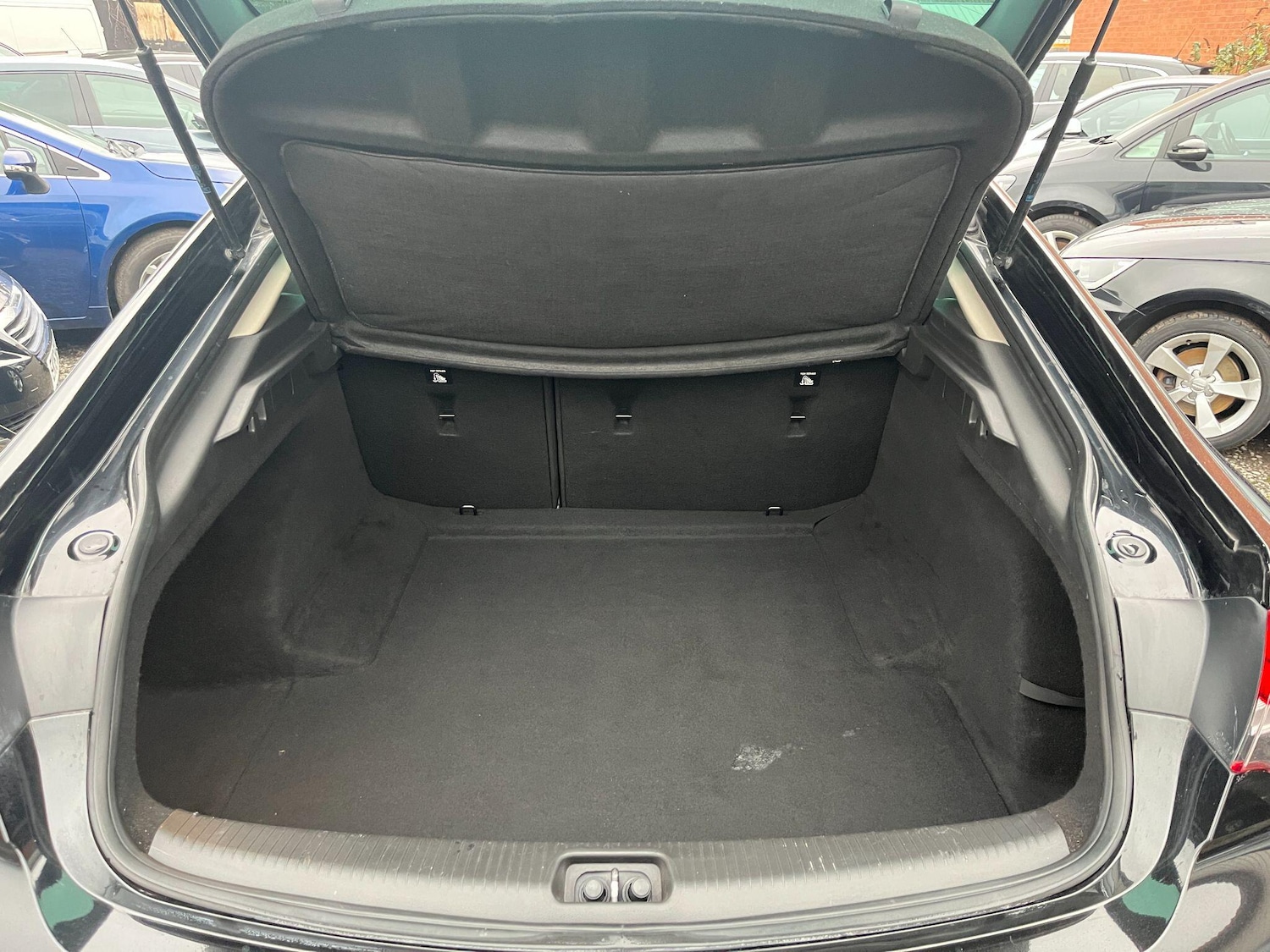 Used Vauxhall Insignia 2017 for sale - 77040410: Photo 14