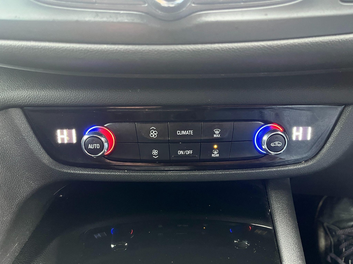 Used Vauxhall Insignia 2017 for sale - 77040410: Photo 31