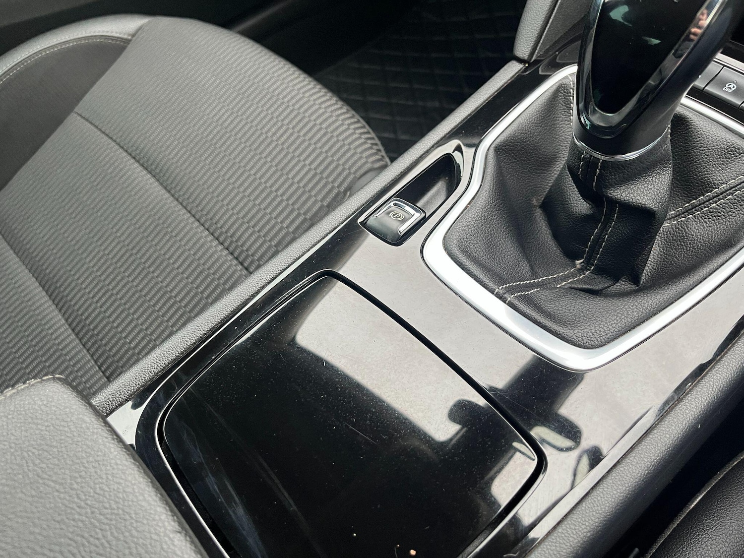 Used Vauxhall Insignia 2017 for sale - 77040410: Photo 35