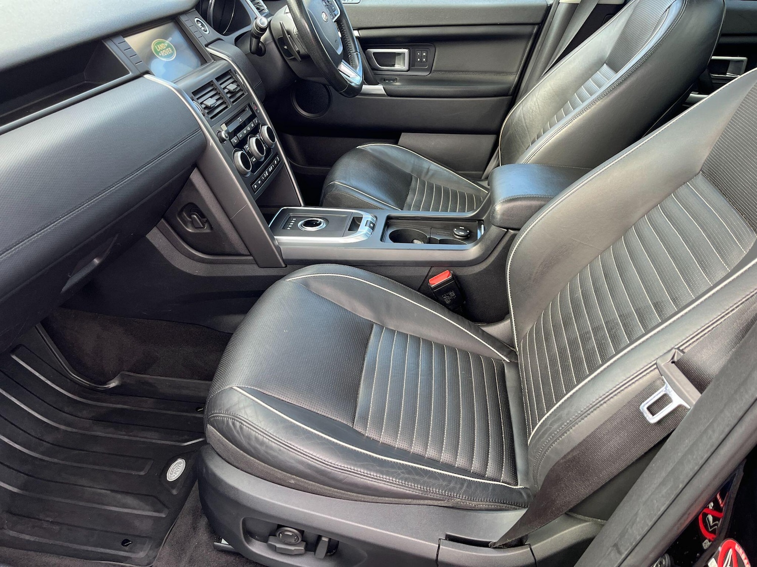 Used Land Rover Discovery Sport 2017 for sale - 76388031: Photo 22