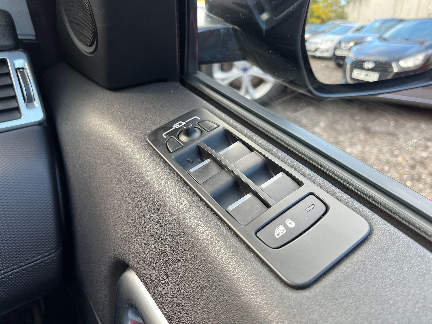 Used Land Rover Discovery Sport 2017 for sale - 76388031: Photo 26