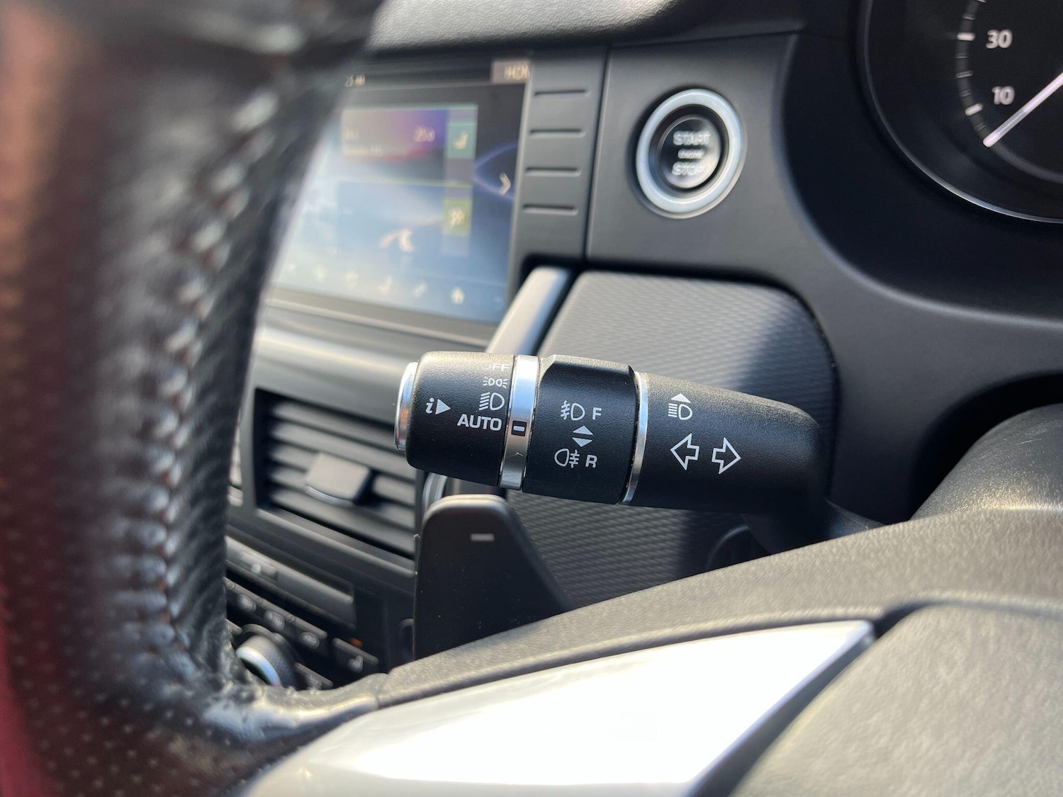 Used Land Rover Discovery Sport 2017 for sale - 76388031: Photo 43