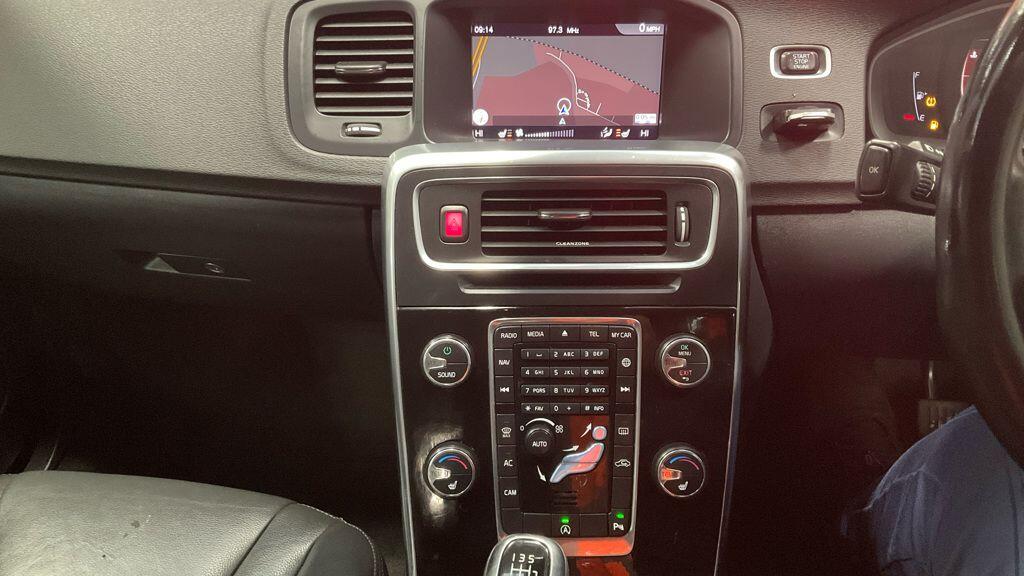 Used Volvo V60 2017 for sale - 77411397: Photo 12