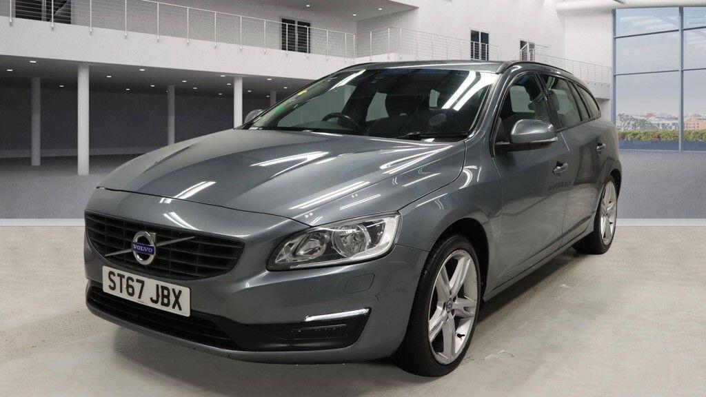 Used Volvo V60 2017 for sale - 77411397: Photo 4