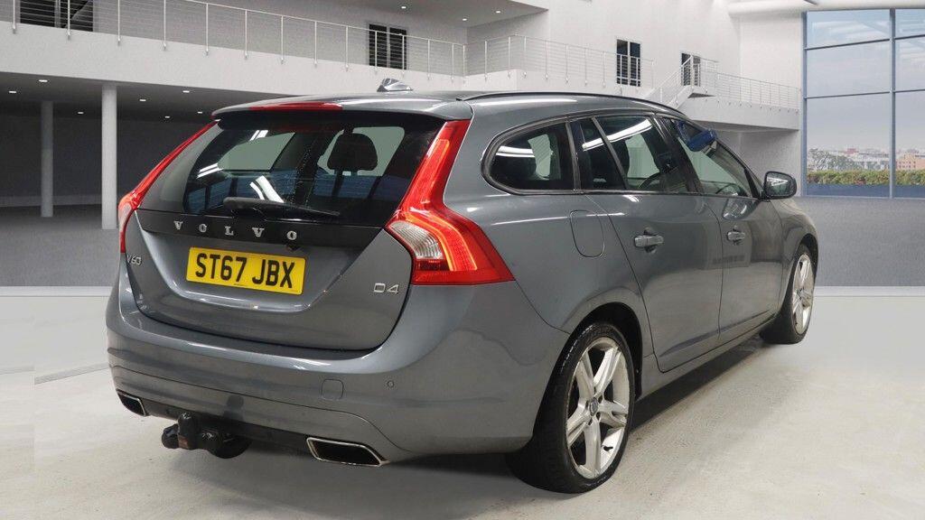 Used Volvo V60 2017 for sale - 77411397: Photo 6