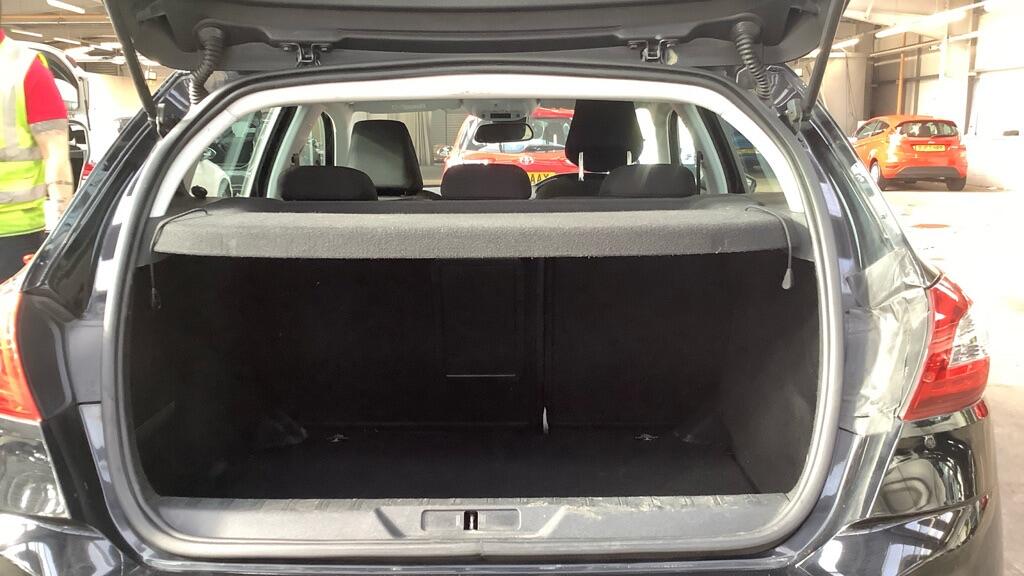 Used Peugeot 308 2016 for sale - 76964803: Photo 10