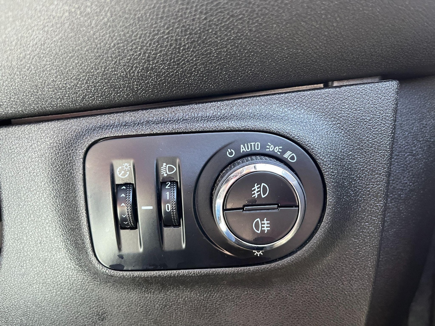 Used Vauxhall Corsa 2016 for sale - 76399180: Photo 19