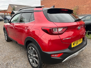 Used Kia Stonic 2018 for sale - 75645543: Photo