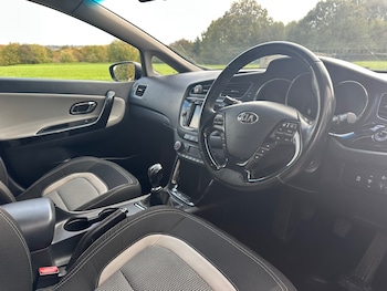 Used Kia Ceed 2012 for sale - 76536944: Photo