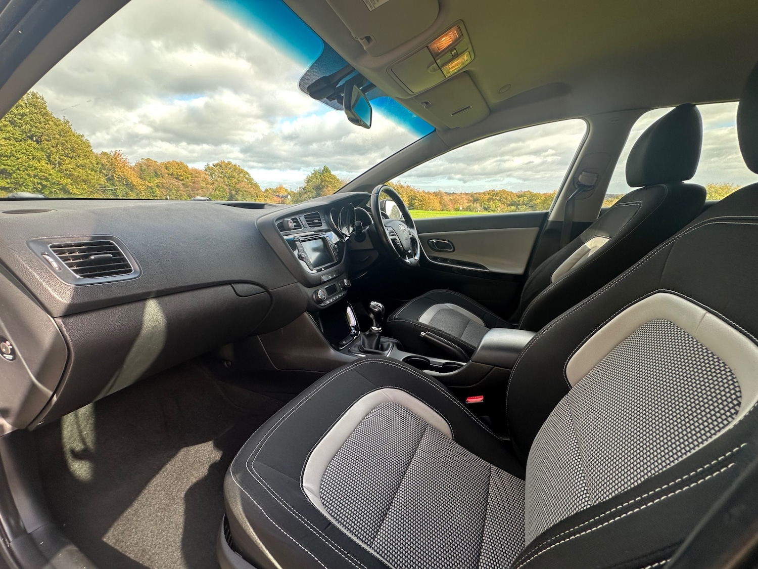 Used Kia Ceed 2012 for sale - 76536944: Photo 3