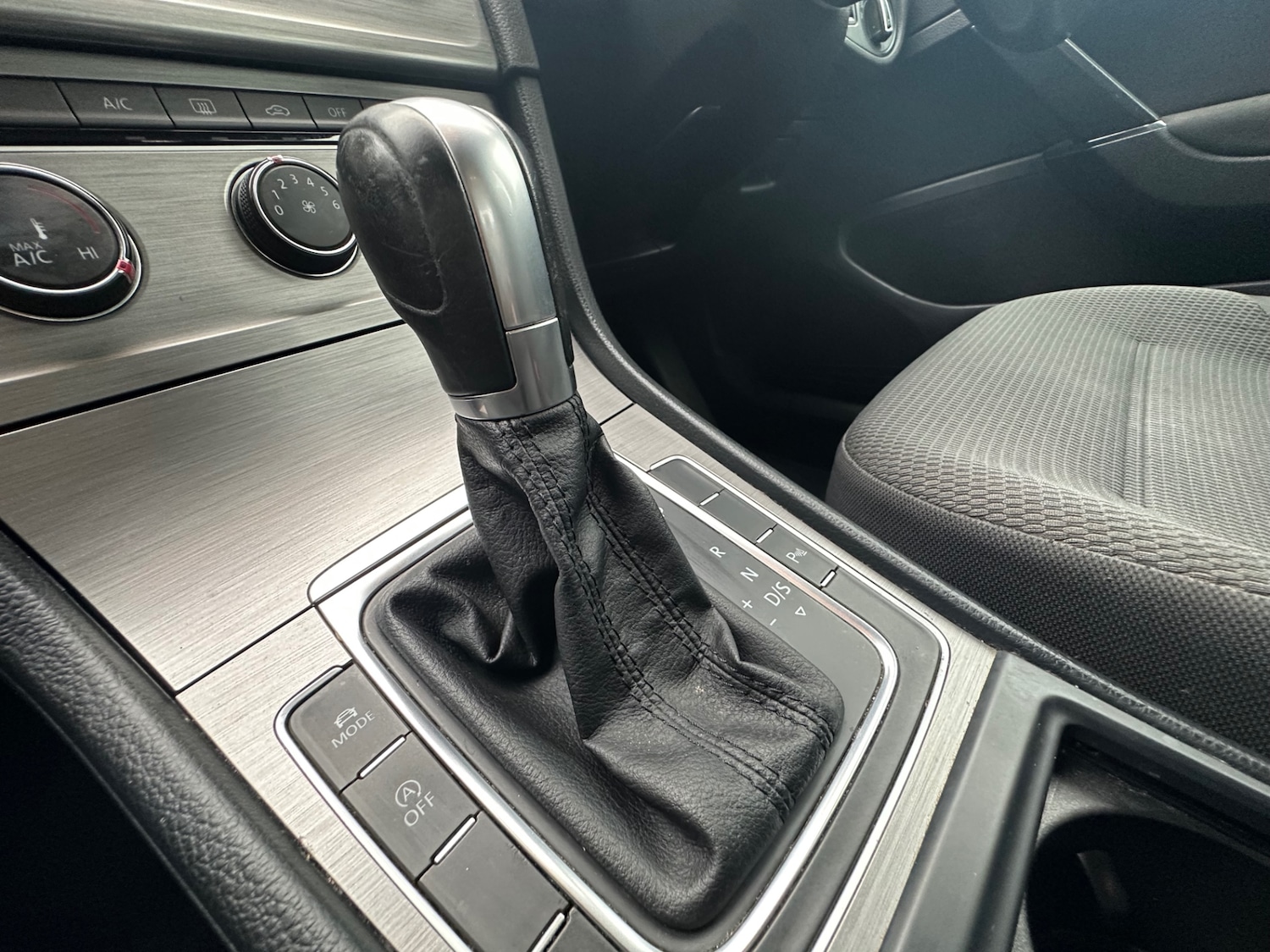 Used Volkswagen Golf 2015 for sale - 76539229: Photo 8