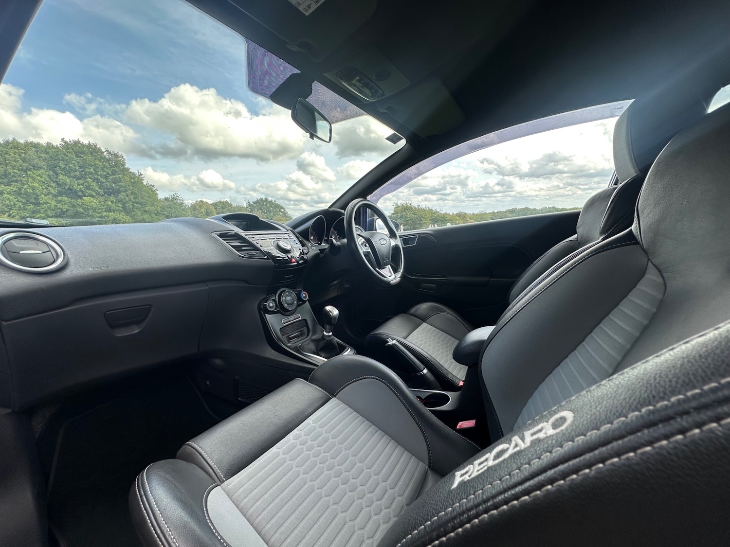 Used Ford Fiesta 2015 for sale - 76539408: Photo 4