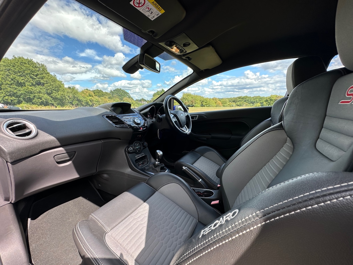 Used Ford Fiesta 2017 for sale - 76536969: Photo 3