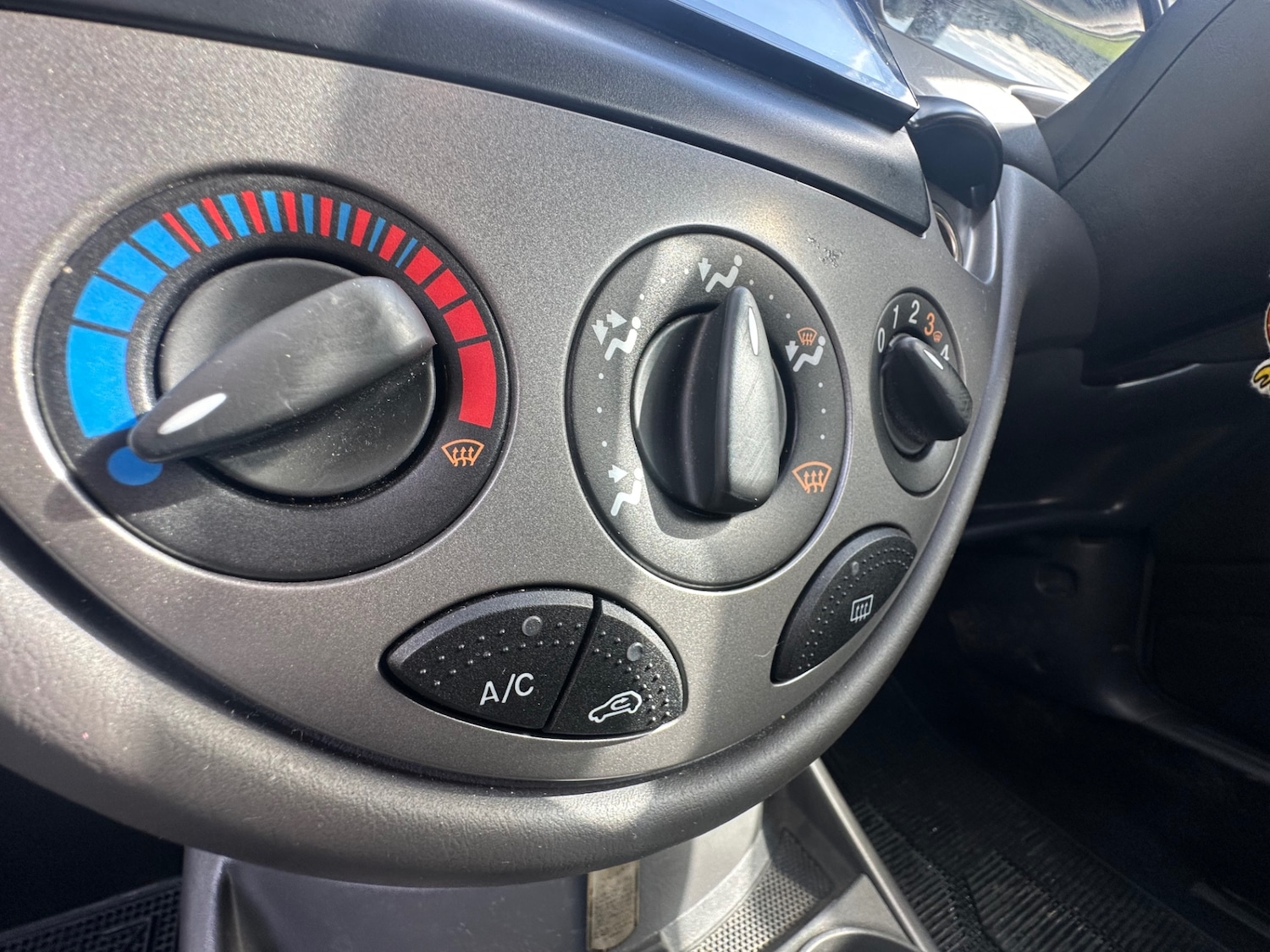 Used Ford Focus 2005 for sale - 76709799: Photo 40