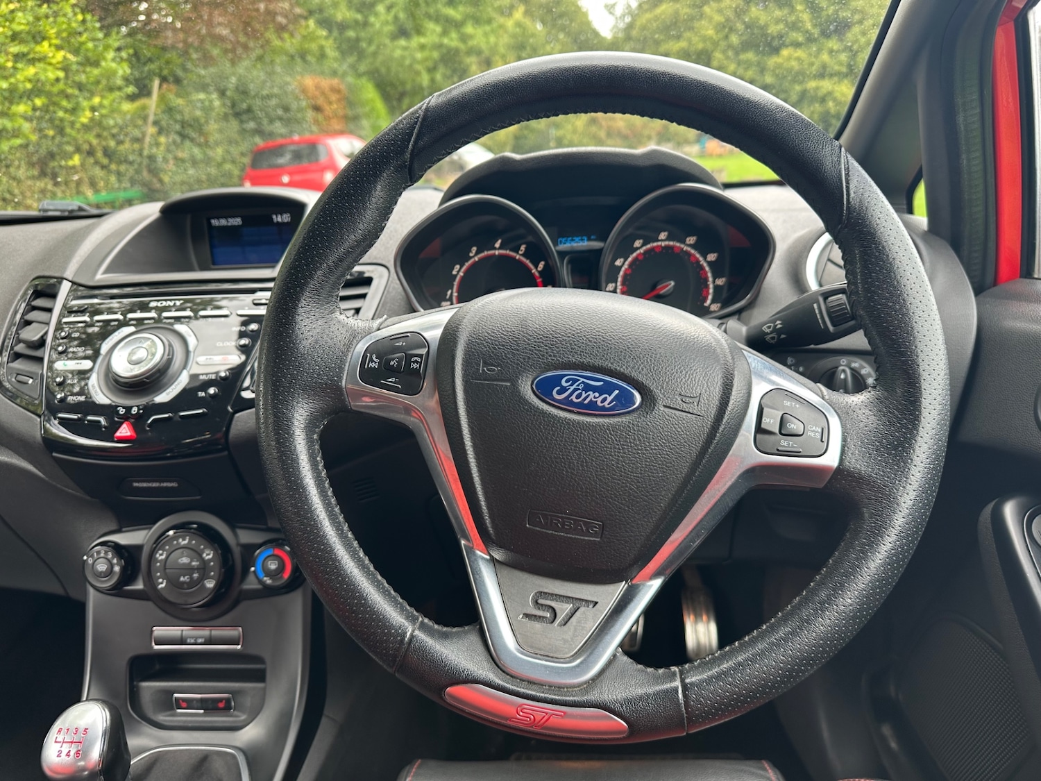 Used Ford Fiesta 2014 for sale - 76537598: Photo 39