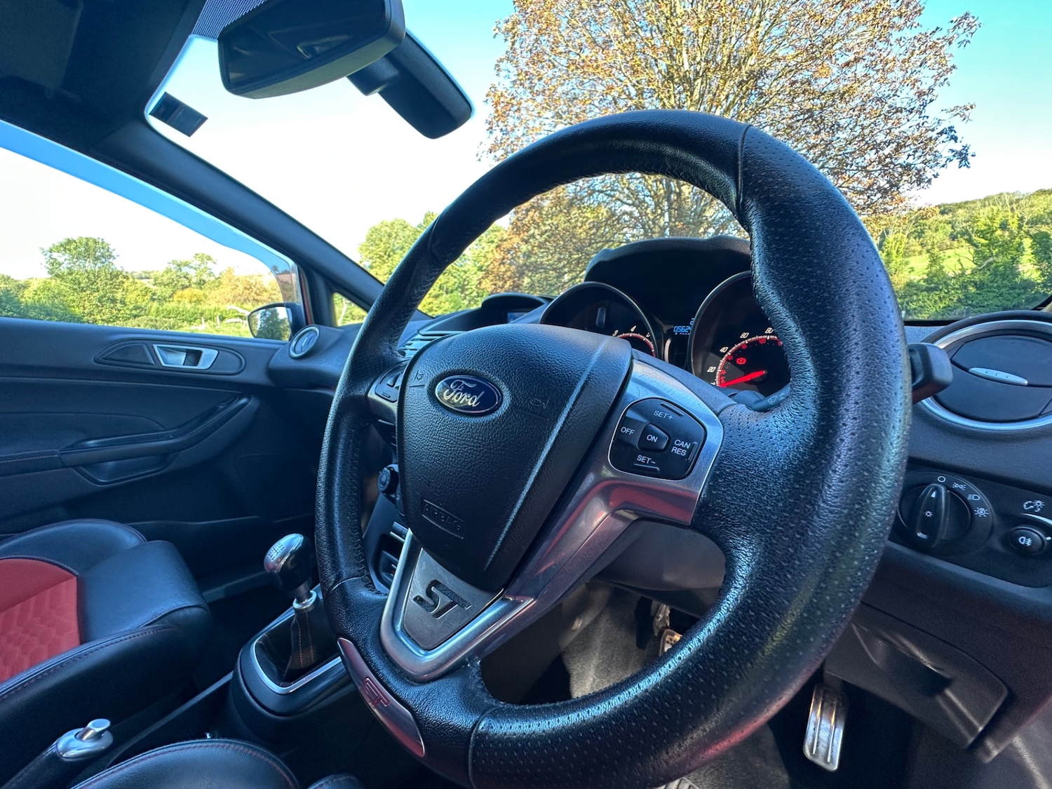 Used Ford Fiesta 2014 for sale - 76537598: Photo 4