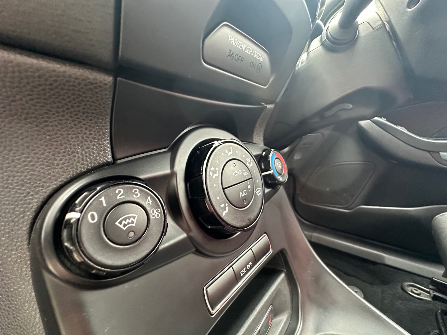 Used Ford Fiesta 2014 for sale - 76537598: Photo 44