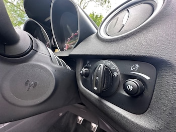 Used Ford Fiesta 2016 for sale - 78613201: Photo