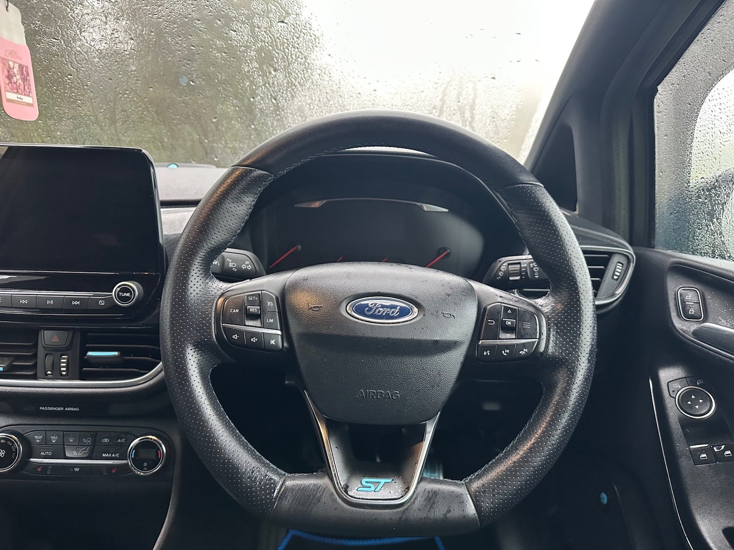 Used Ford Fiesta 2018 for sale - 77247616: Photo 3