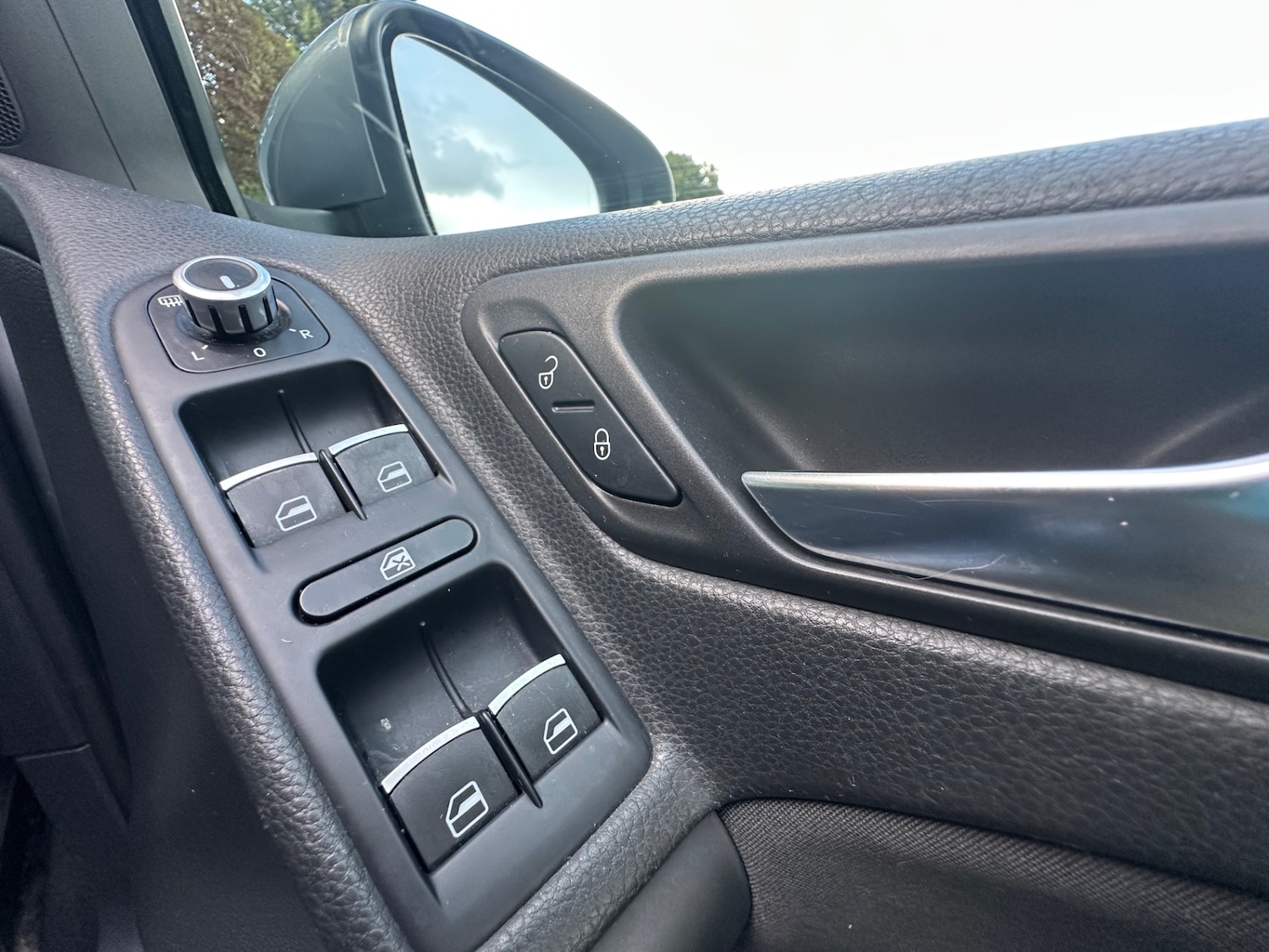 Used Volkswagen Golf 2010 for sale - 76539231: Photo 30