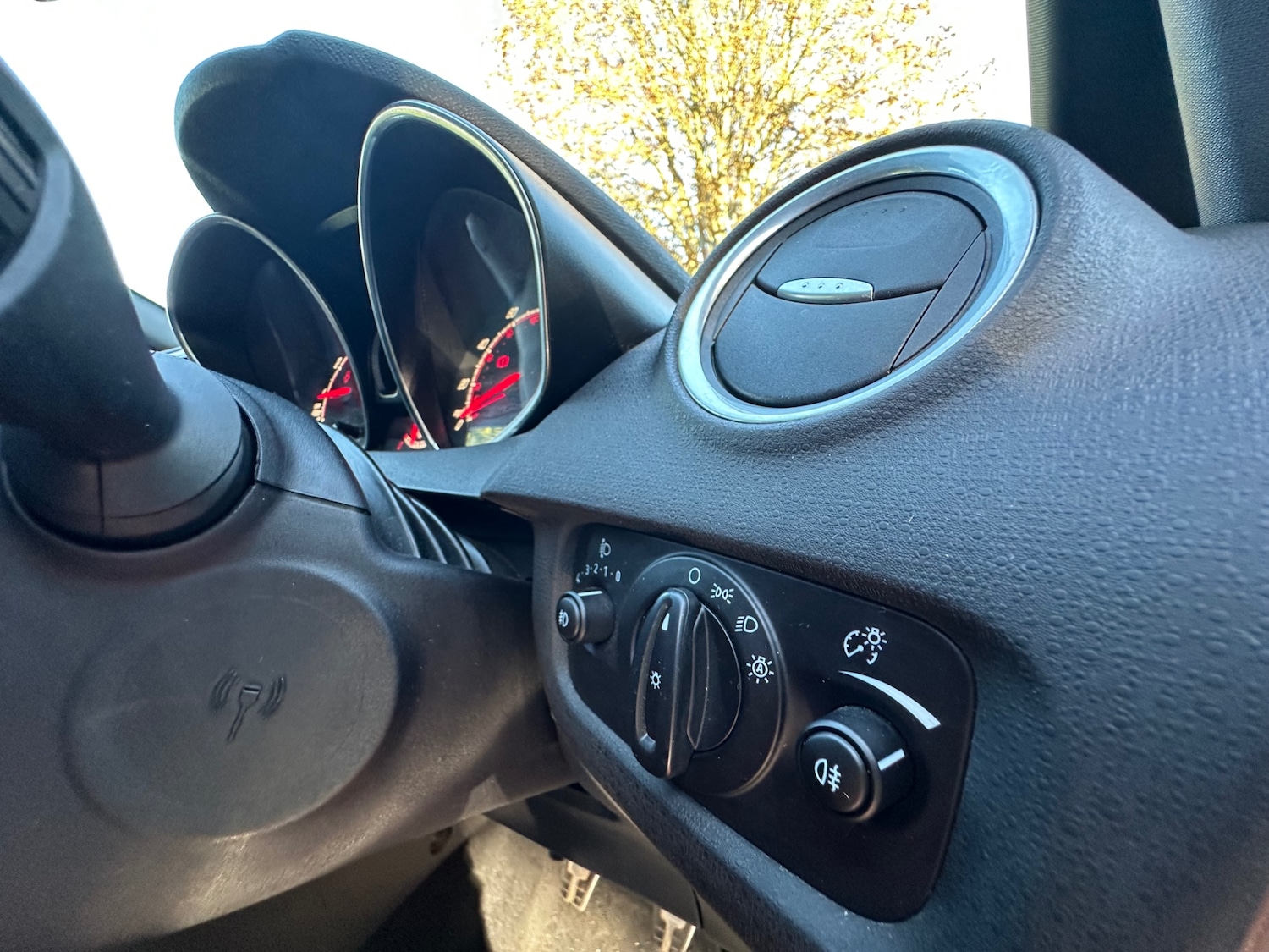 Used Ford Fiesta 2015 for sale - 76539232: Photo 3