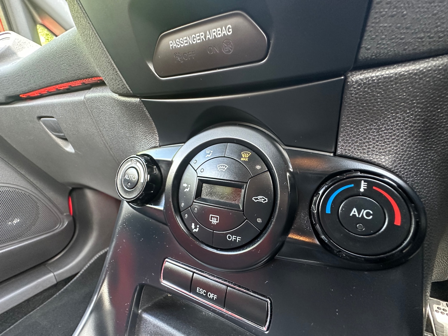 Used Ford Fiesta 2015 for sale - 76539232: Photo 8