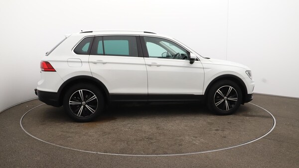 Used Volkswagen Tiguan 2018 for sale - 76108732: Photo 49