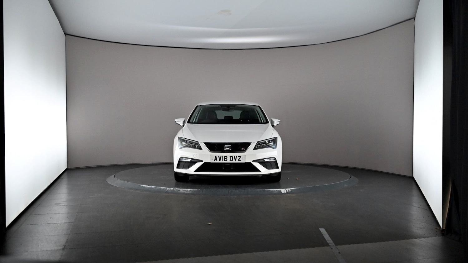 Used SEAT Leon 2018 for sale - 78012428: Photo 2