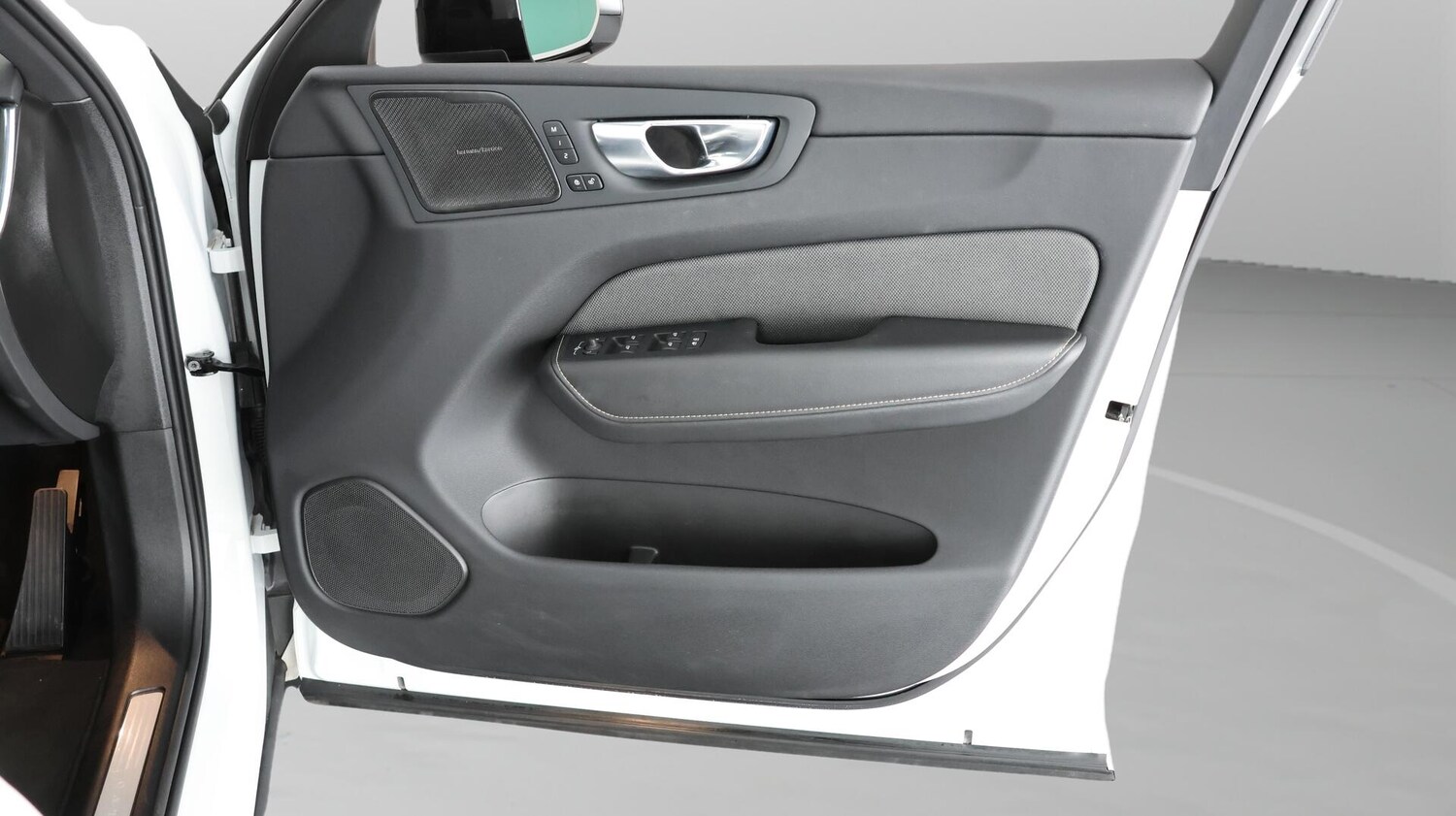 Used Volvo XC60 2024 for sale - 76759409: Photo 15