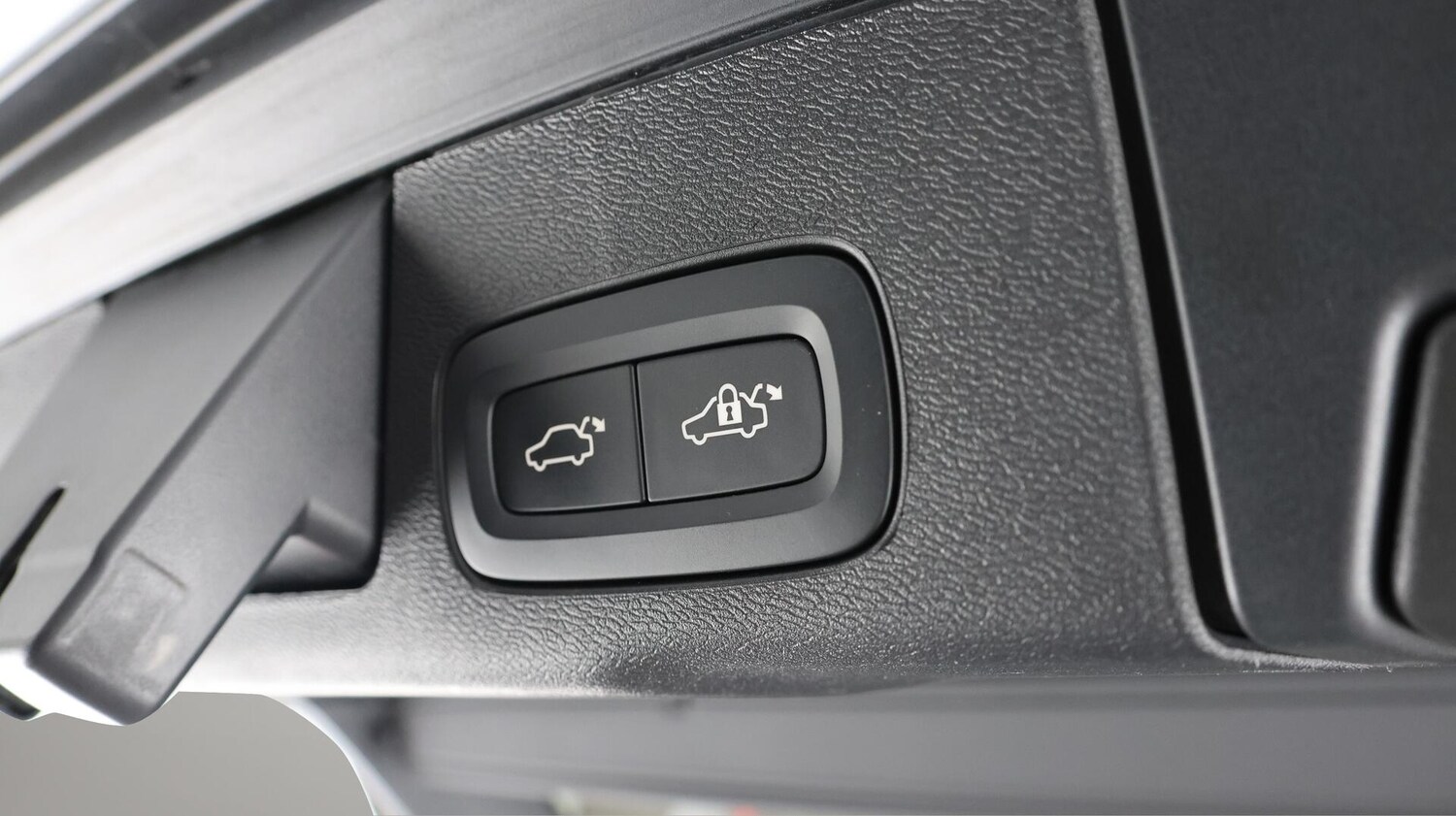 Used Volvo XC60 2024 for sale - 76759409: Photo 23