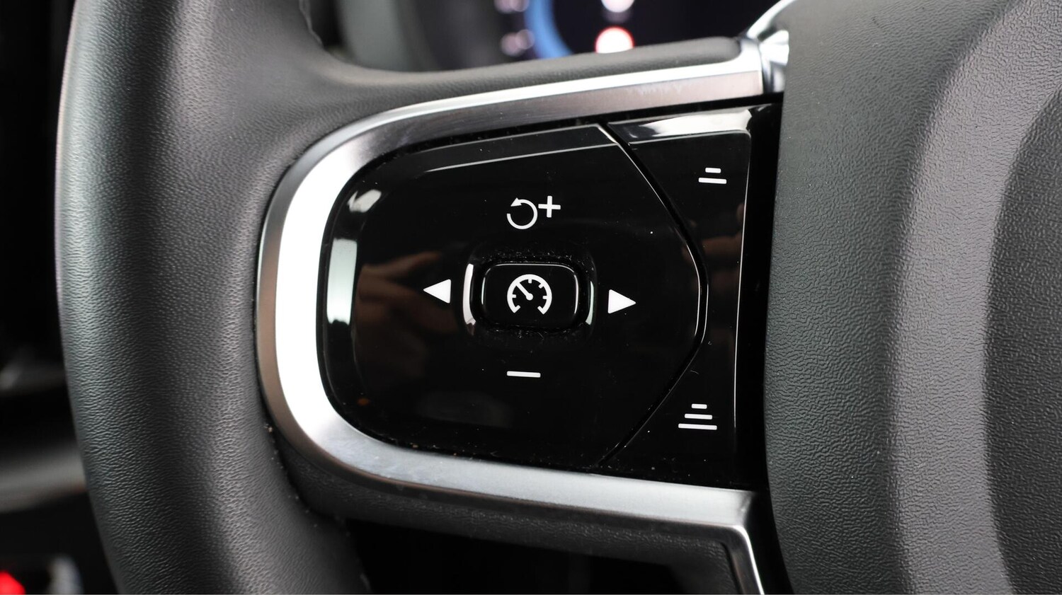 Used Volvo XC60 2024 for sale - 76759409: Photo 24