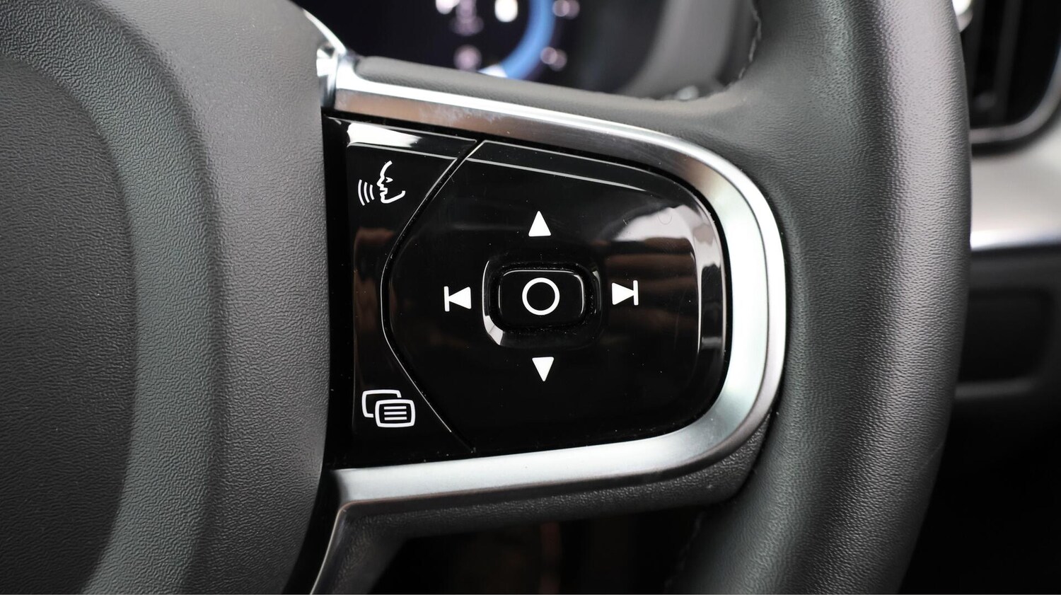 Used Volvo XC60 2024 for sale - 76759409: Photo 25